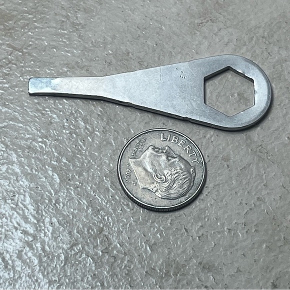 SHIMANO - WRENCH - Baitcasting Fishing Reel Parts / Part - Picture 2 of 2